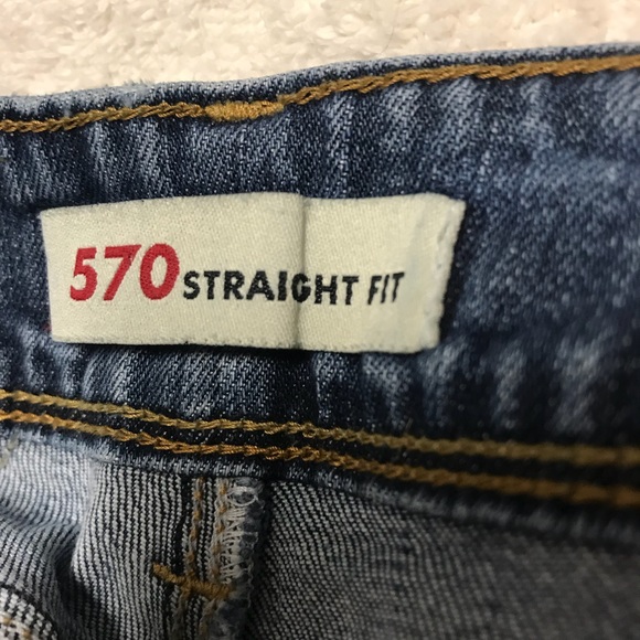 Jean levis 570 straight fit - Vinted